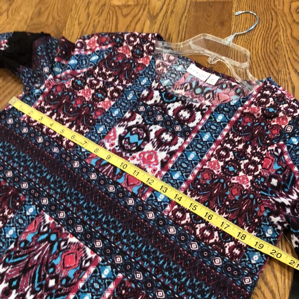 Kim Rogers 3/4 Sleeve Top. New - Picture 9 of 16
